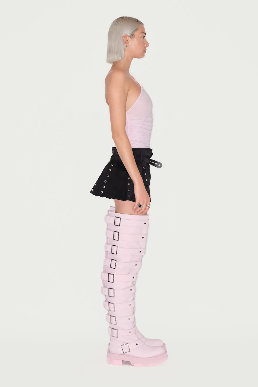 Jeanne Friot Eloi Mini Kilt jupe noire satin œillets