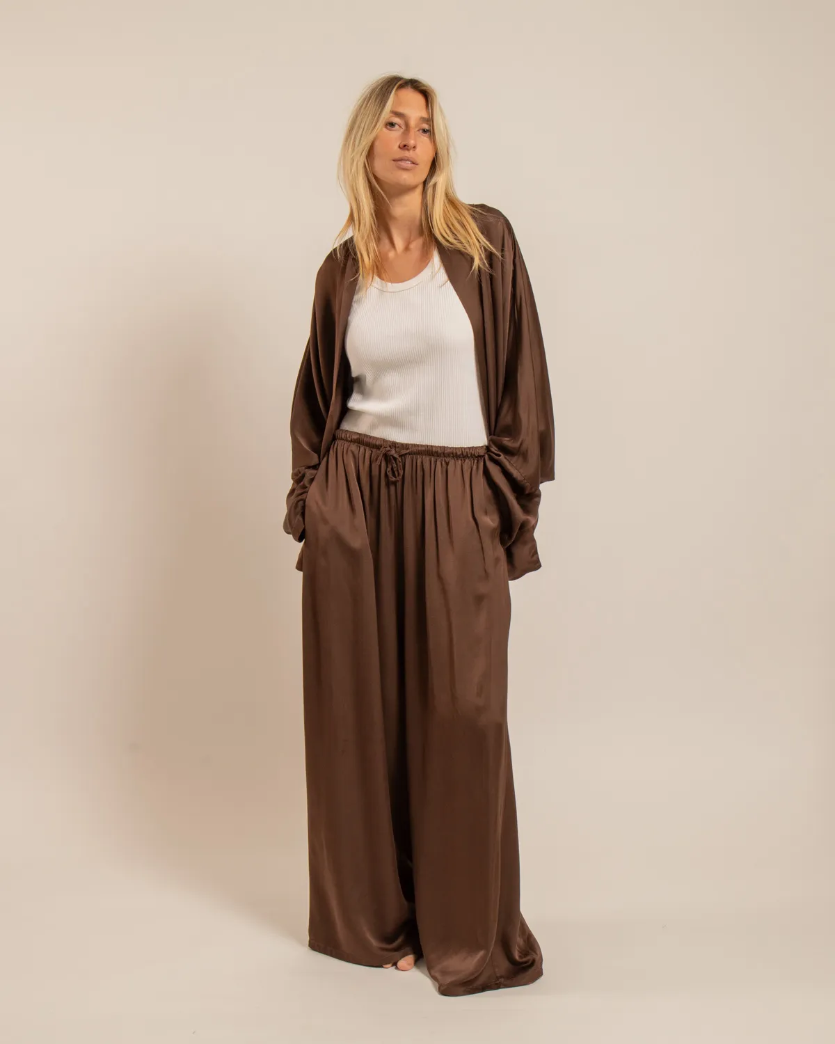 AOKYANOS Chicago kimono chocolat viscose satinée