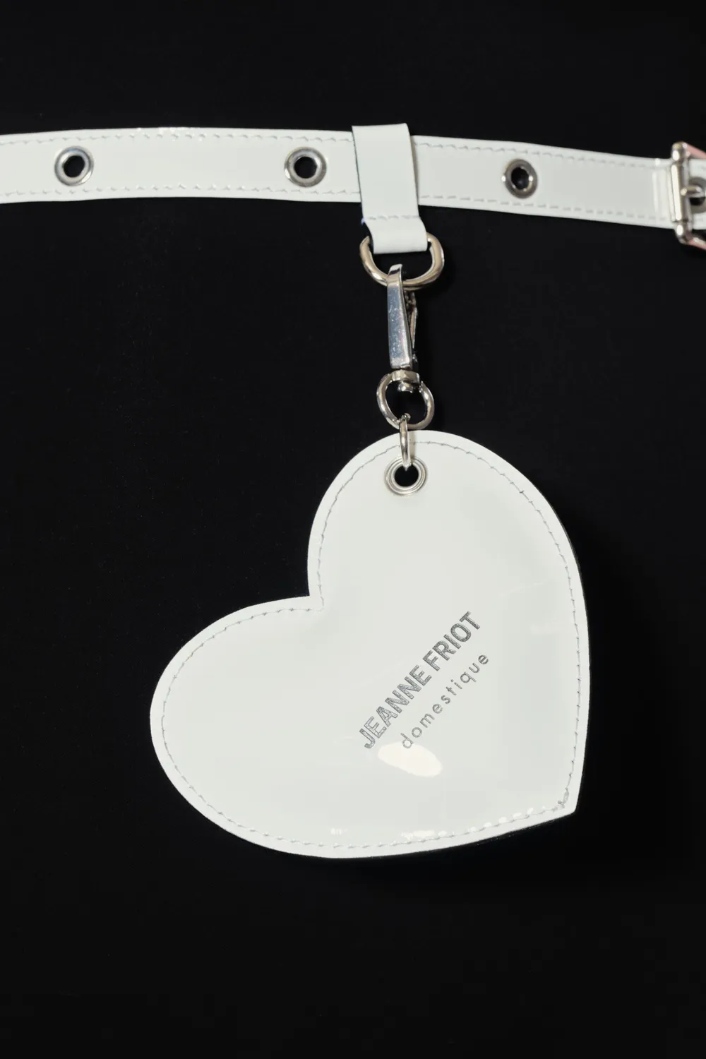 Jeanne Friot Belt Heart Charm ceinture cuir noir