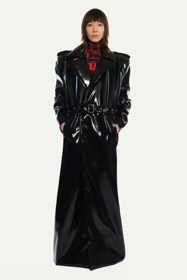 Jeanne Friot Debbie Long Coat manteau vinyl noir ceinture