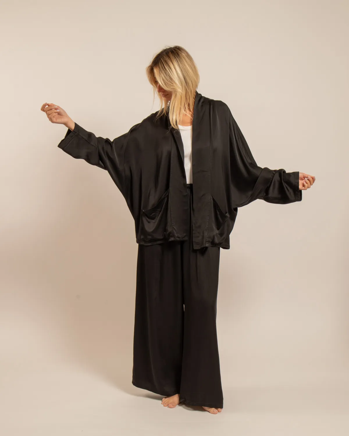 AOKYANOS Chicago Noir Light veste kimono noire viscose