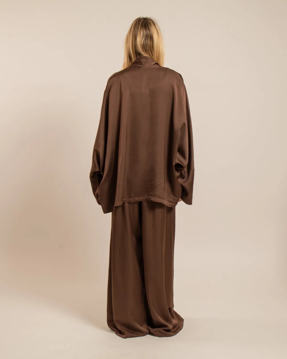 AOKYANOS Chicago kimono chocolat viscose satinée