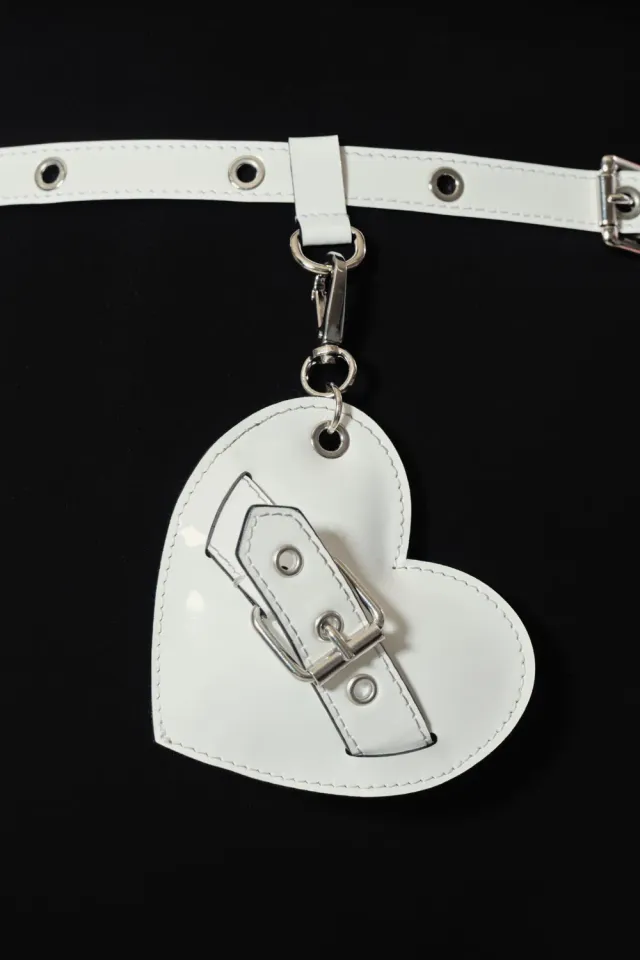 Jeanne Friot Belt Heart Charm ceinture cuir noir