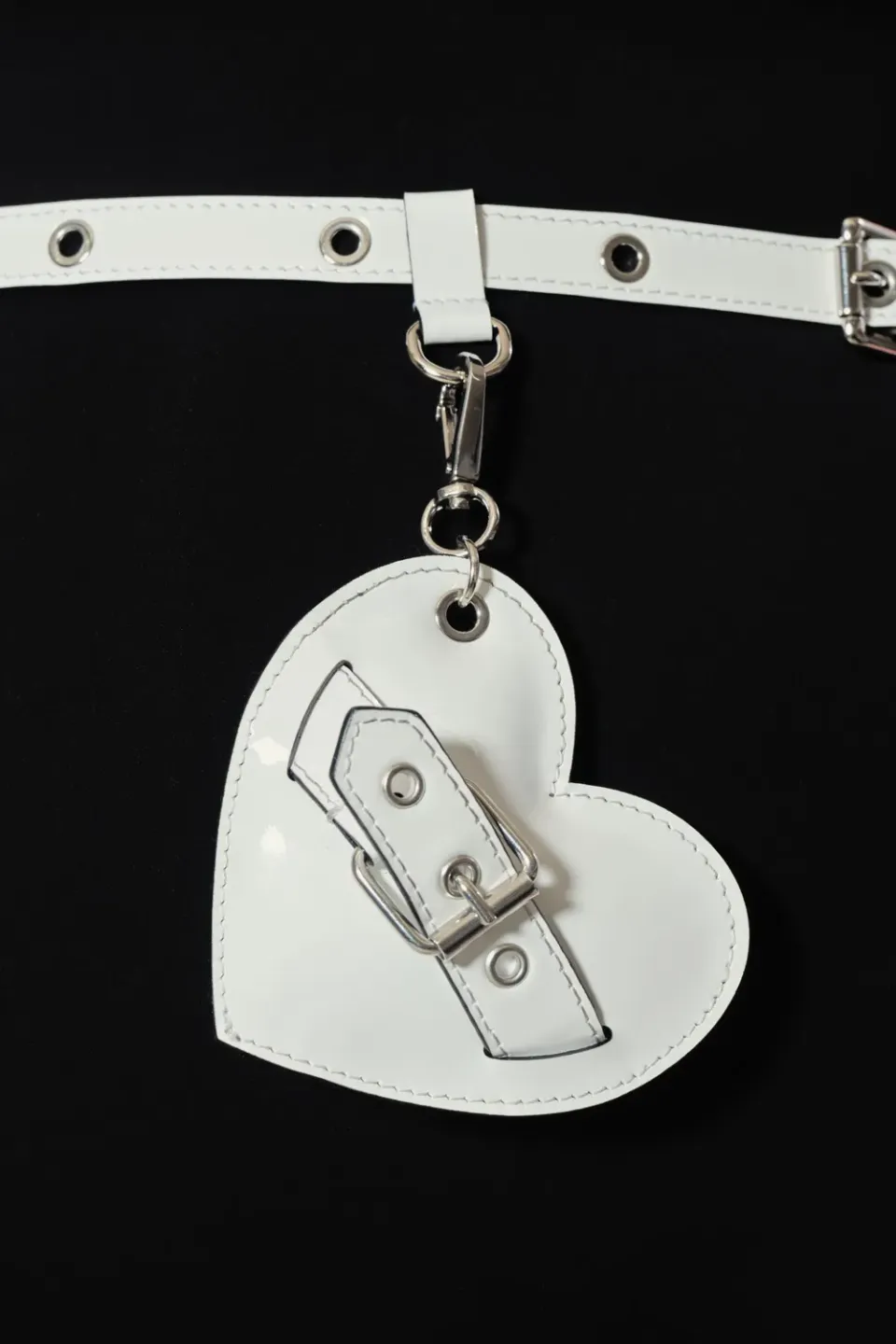 Jeanne Friot Belt Heart Charm ceinture cuir noir
