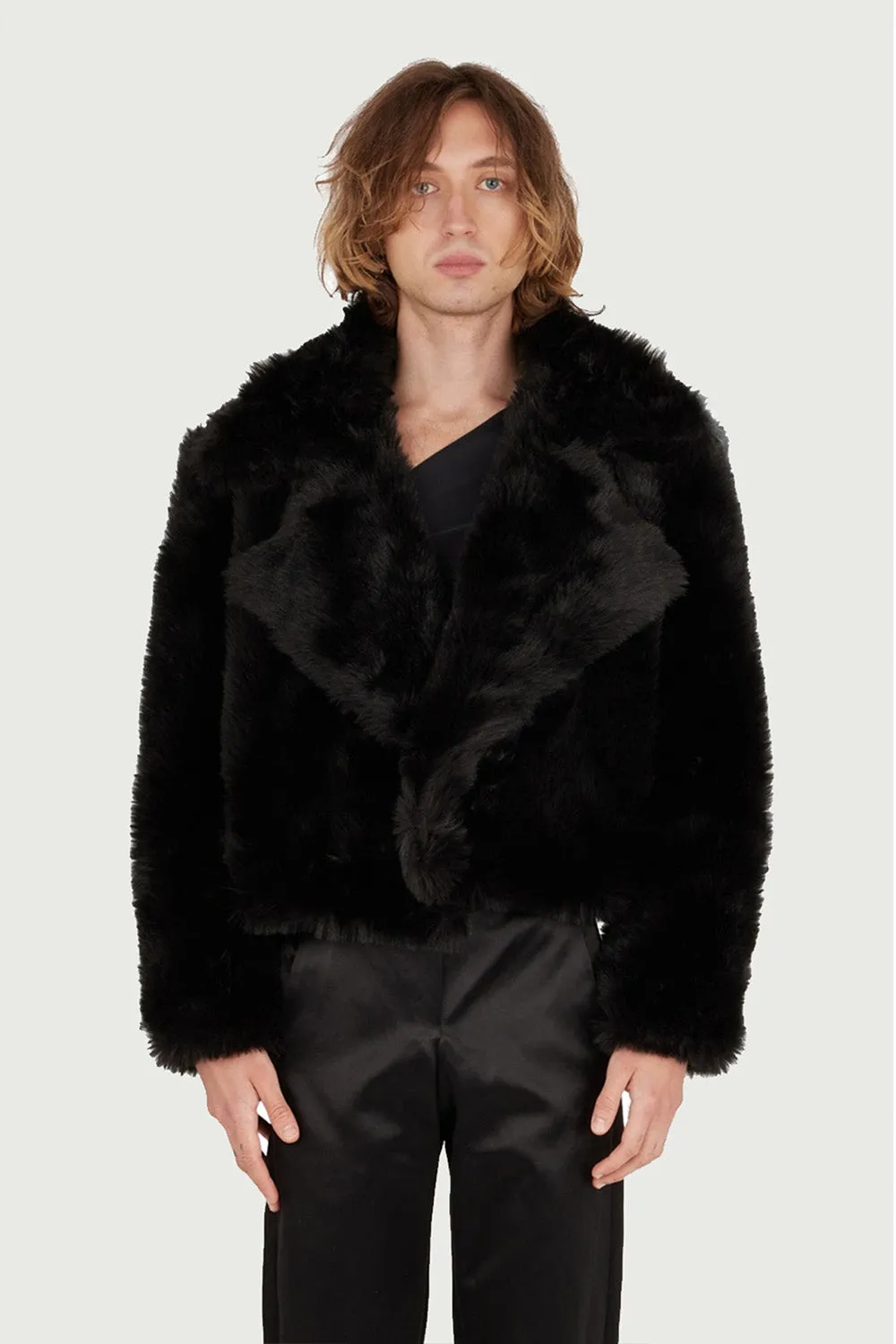 Jeanne Friot manteau fausse fourrure noire courte