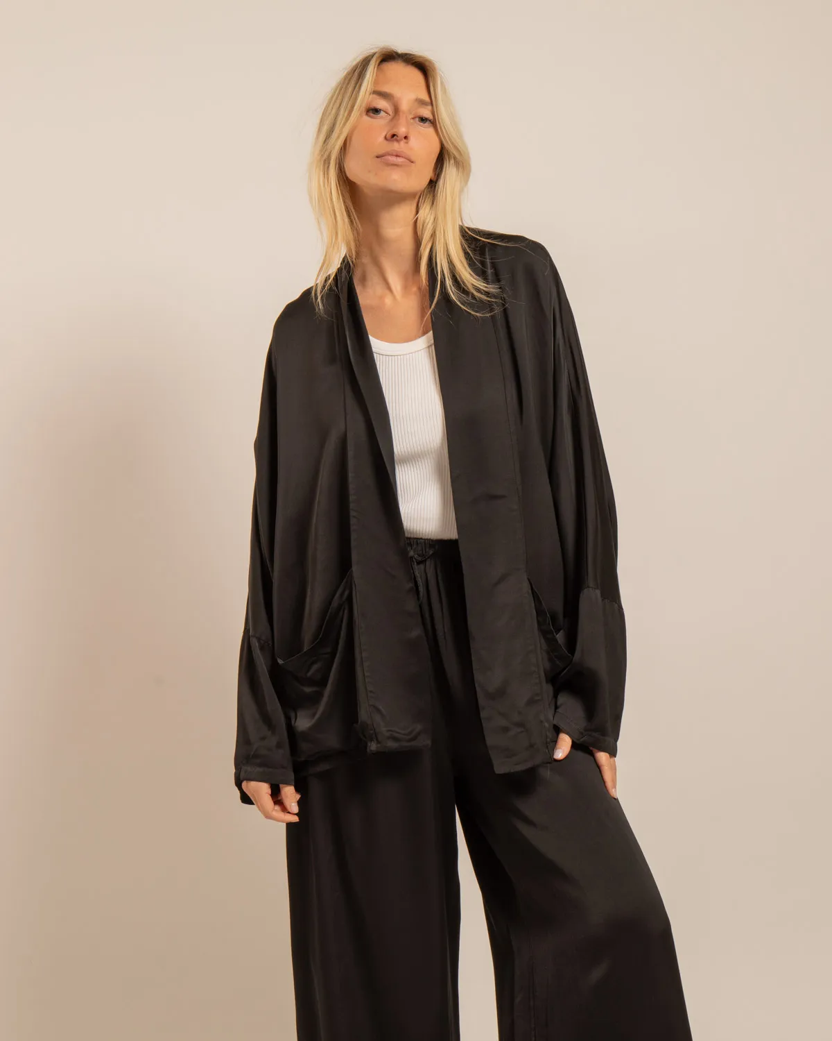 AOKYANOS Chicago Noir Light veste kimono noire viscose