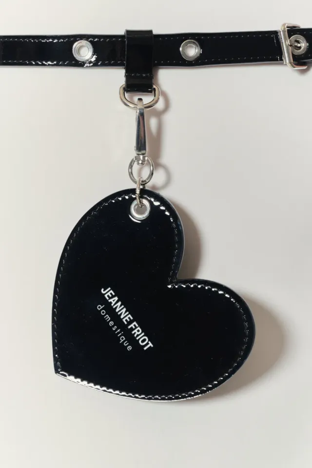 Jeanne Friot Heart Charm Medium porte-clés noir cuir vernis