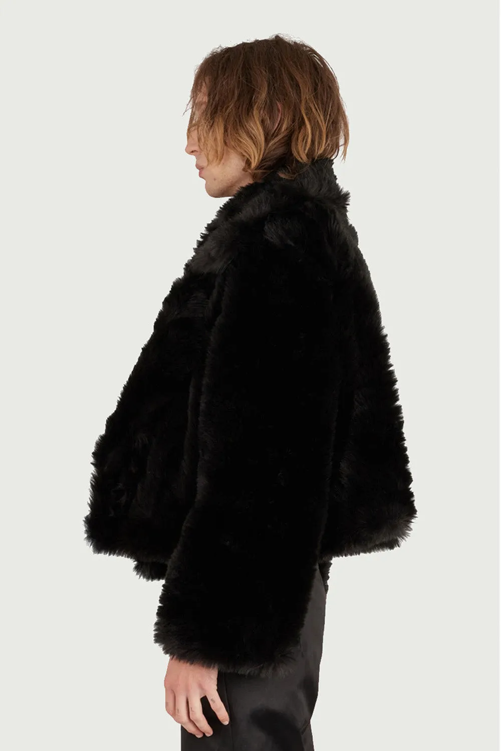 Jeanne Friot manteau fausse fourrure noire courte