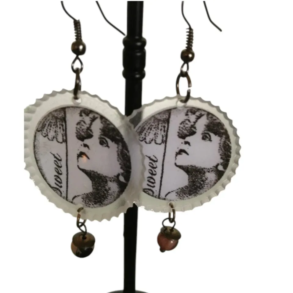 La Fée Bidule Vintage boucles oreilles époxy rondes