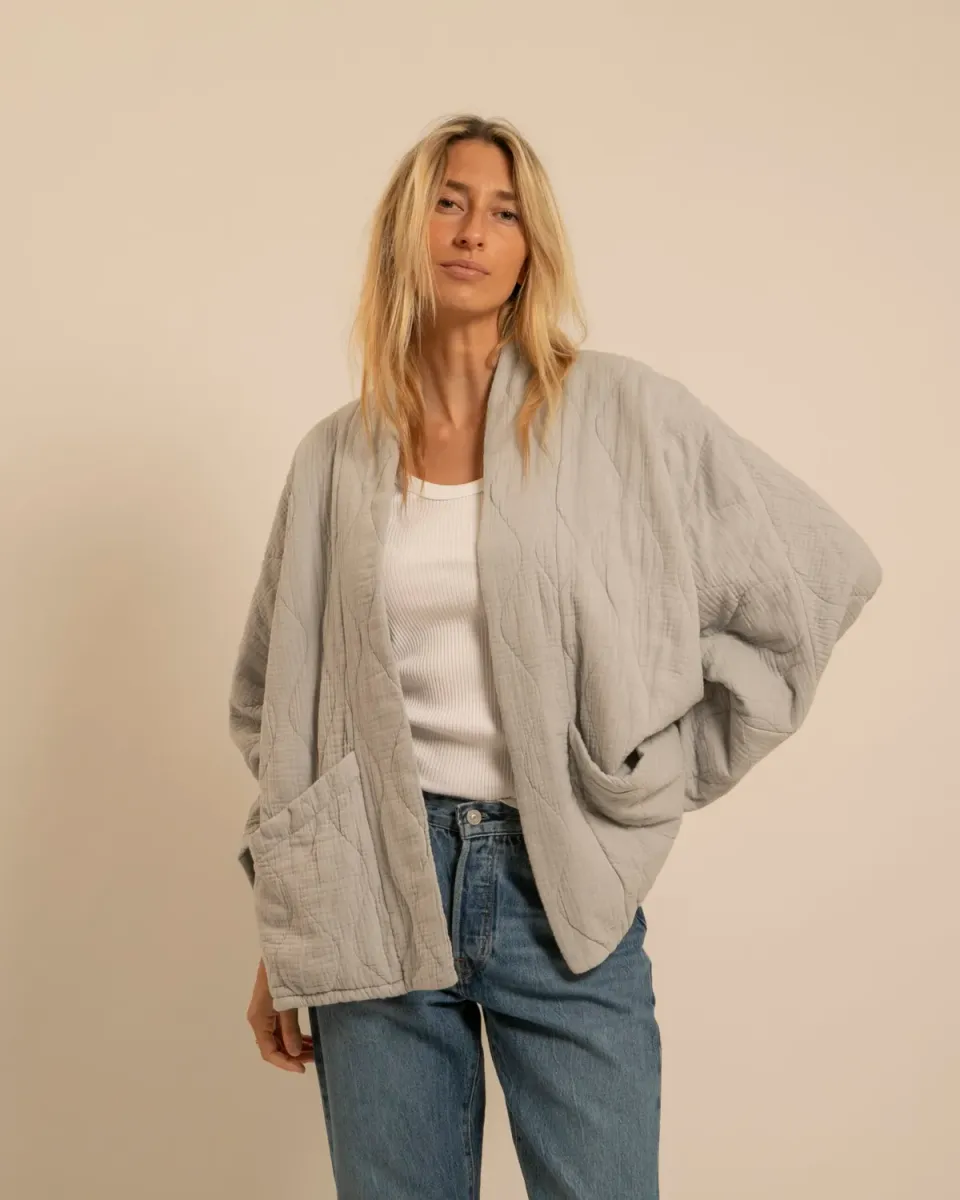Aokyanos Chicago veste grise kimono matelassée
